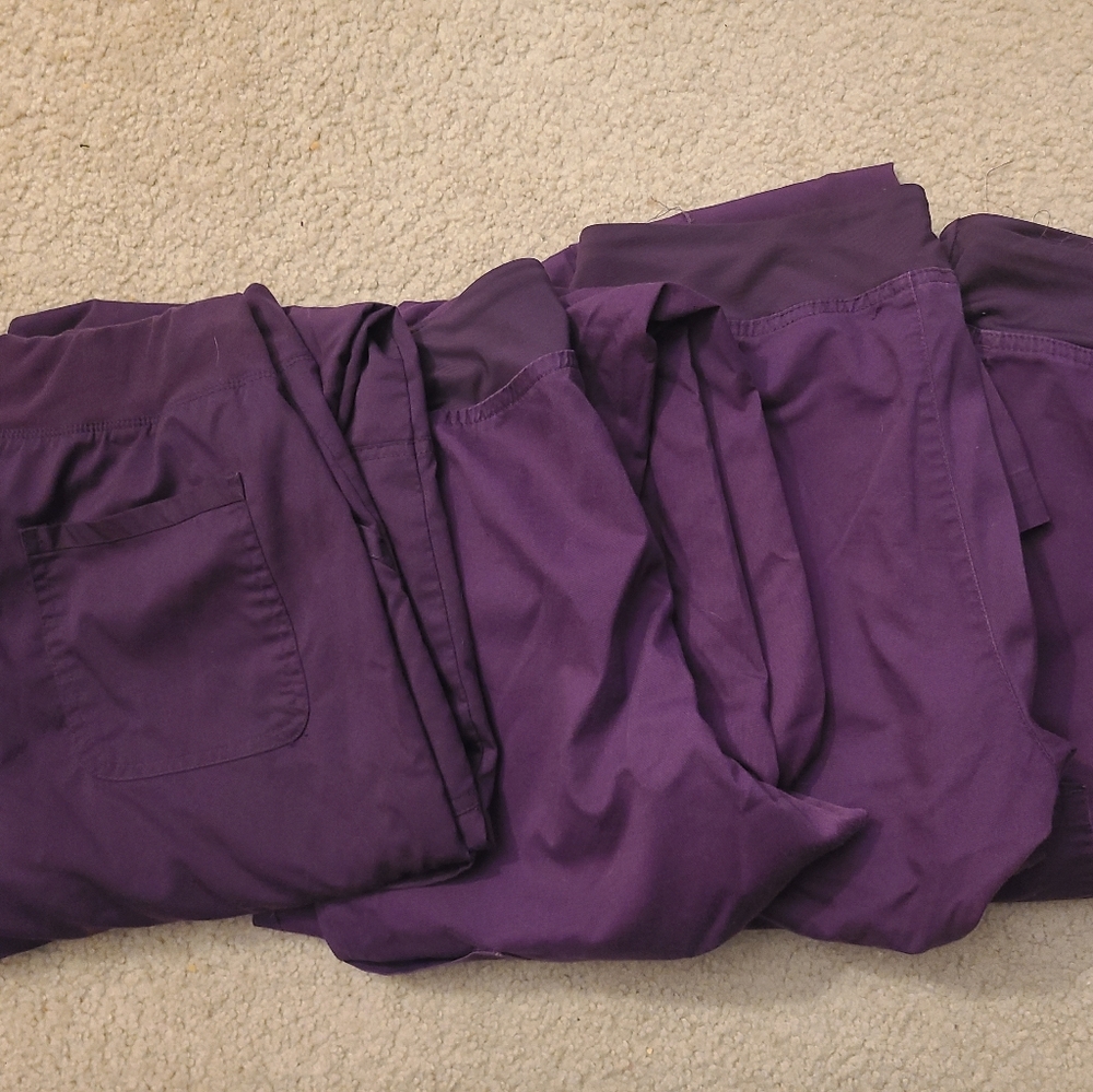Scrub pants x 4
